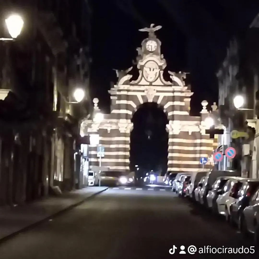 Happy Historic House Apartment Catania